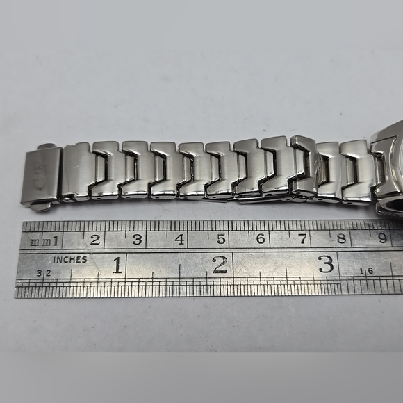 Womens Charles Raymond Silver Tone Quartz Watch New Battery V099BL - Picture 9 of 10